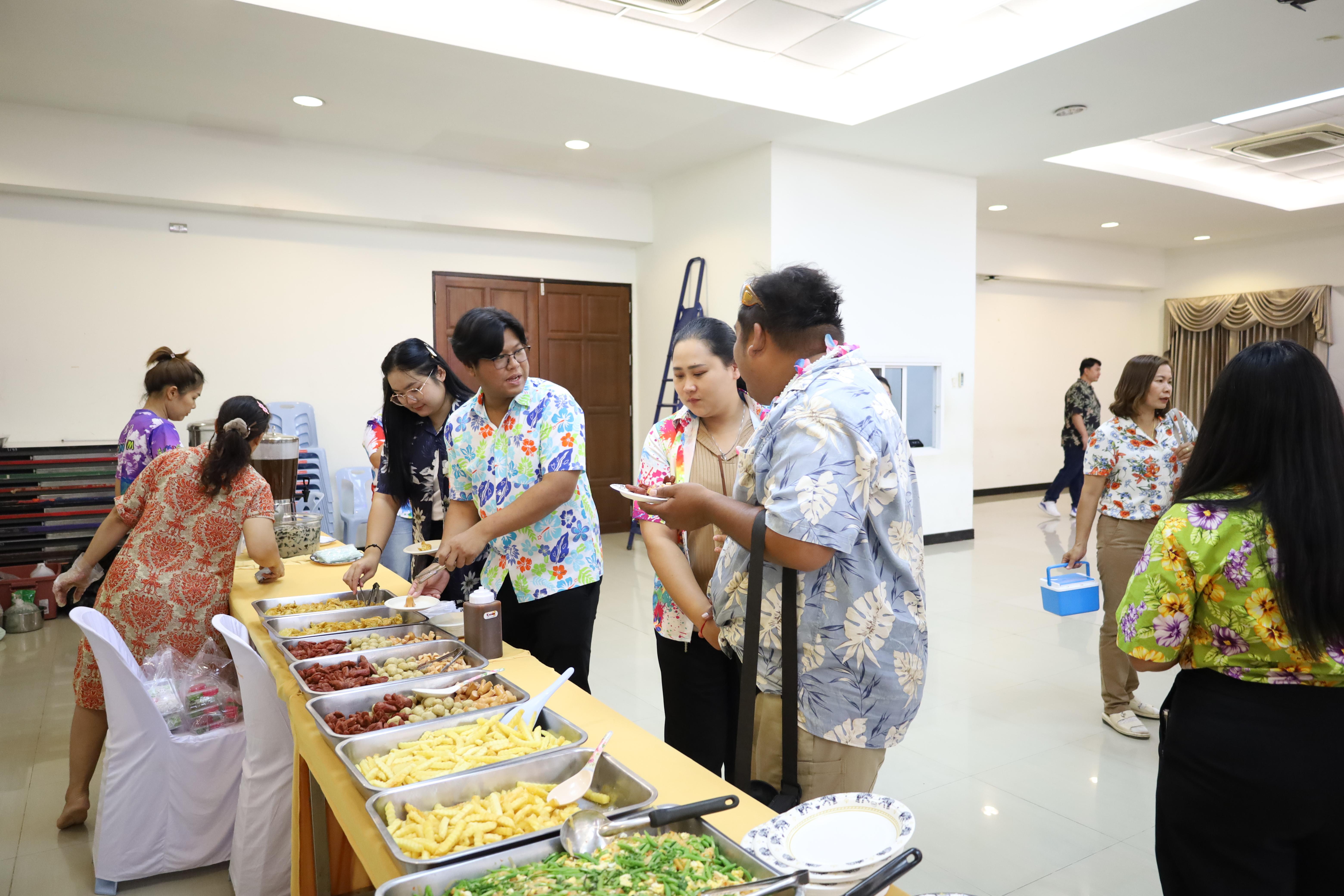 299. วันที่ 26 เมษายน 2568 สาขาการบริหารการศึกษา ได้จัดกิจกรรมรดน้ำดำหัวคณาจารย์ระดับบัณฑิตศึกษา ประจำสาขาการบริหารการศึกษา ณ ห้องประชุมครุร่มสัก 1 ชั้น 3 อาคารคณะครุศาสตร์